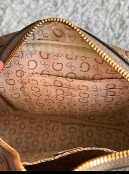 Kabelka Guess - 4