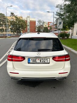 Mercedes-Benz E200 D 2019 - 4