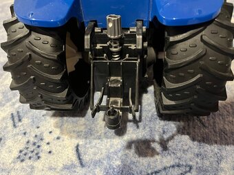 BRUDER Traktor - 4