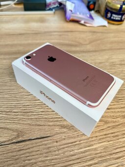 iphone 7 128gb + 2x kryt - 4