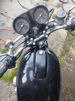 Suzuki GSX 750 D - 4