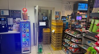 Obchodní prostory - hlavní ulice, potraviny,pizza. - 4