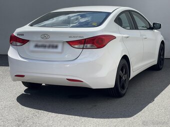 Hyundai Elantra 1.6 , 97 kW LPG + benzín, 2012 - 4
