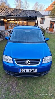 Volkswagen Touran - 4
