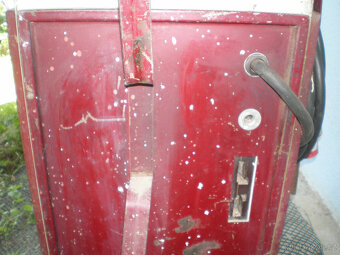 nabíjecí + startovací vozík zn.Rukov - 4