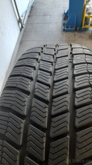 Zimní BARUM 195/60 R15 - 4