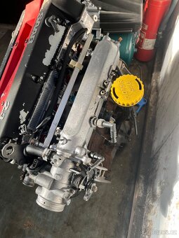 SAAB motor 2.3 turbo - 4