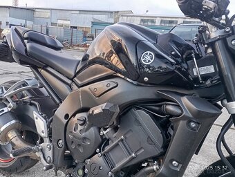 yamaha fz1 - 4