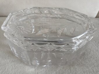 Broušená dóza na bonbóny - 4