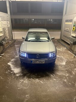 Volkswagen Passat B5.5 2.3 V5 - 4