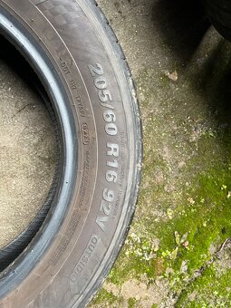 Pneu 205/60/16 - 4