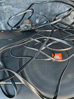 JBL BassPro SL2 - 4