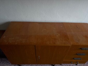 Retro sektorový nábytek - 4