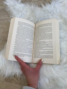 kniha Sedmilhářky - 4
