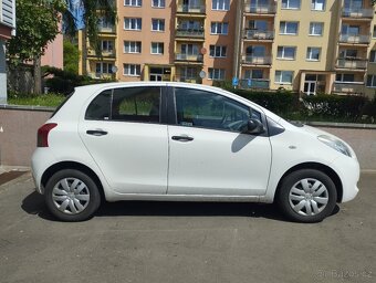Toyota Yaris 1.0 - moc hezká - 4