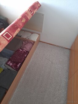 Prodám dvě stejně valendy s uloznym prostorem v pěkném stavu - 4