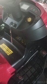 zahradní traktor, sekačka na trávu, traktůrek, - 4