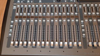 Prodám zánovní mixážní pult Behringer X32 - 4