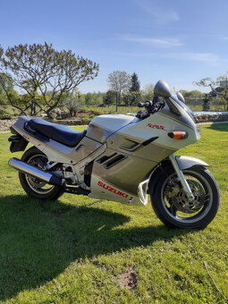 GSX 1100 F - 4