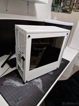 Corsair 275R lcd side panel - 4