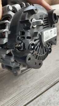 Alternátor Škoda Superb 3 06K 903 015 D - 4
