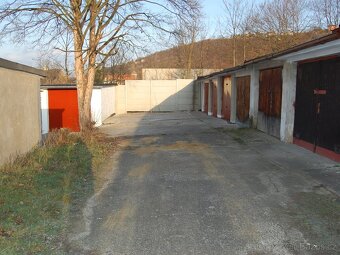 Pronájem garáže v Trmicích u Ústí nad Labem - 4