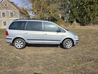VW Sharan 1.9 tdi, 85 kW - 4