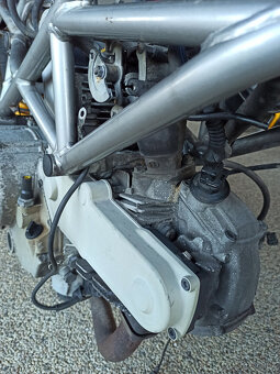 Motor kompletní Ducati - 4