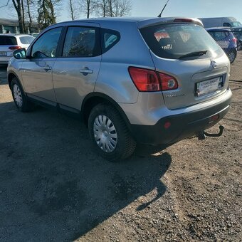 Nissan Qashqai, 2.0,4X4,80TKM,VÝBAVA,1MAJ72LET - 4