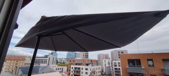 Slunečník s podstavcem - 4