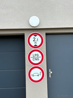 Pronájem garážového stání - 4