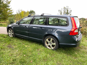 Volvo V70 2.4 D5 120kW - 4