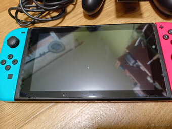 Nintendo Switch V2 s Chipem a Plátěným pouzdrem - 4