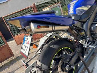 Ladene vyfuky Akrapovic na Yamaha R1 04-06 Rn12 - 4
