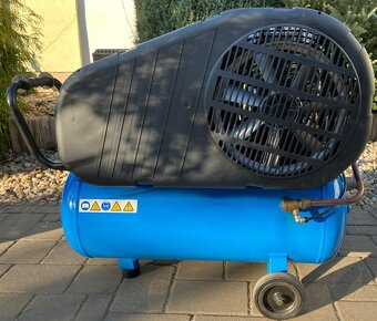 Prodám skoro nový kompresor - 4