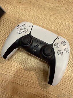 PlayStation 5 slim - 4