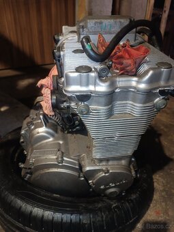 Suzuki gsf Bandit 600 - 4