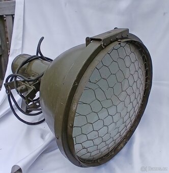 Divadelní reflektor - 4