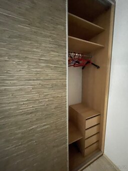 Velká skříň, 4 části - 4