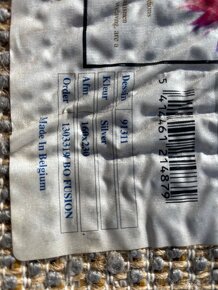 Krasny nový teplý koberec - 4