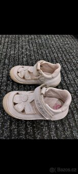 Dívčí sandály 23 - 4