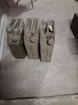 Kanistry 20L,kus 50kc - 4