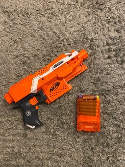 Nefr Pistole - 4