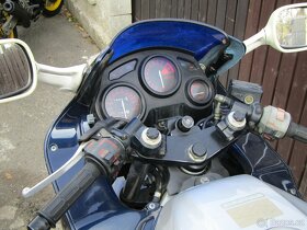 honda cbr 600f PC19-23 - 4