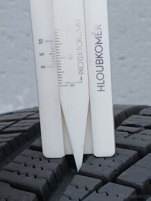 Zimní pneu Hankook 215/55/18 vzorek 7mm - 4