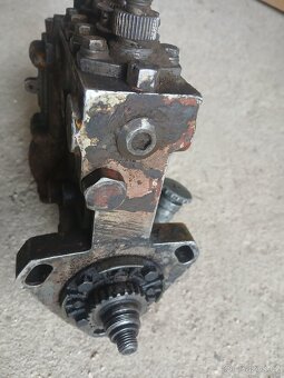 Zetor vstřikovací čerpadlo 7211 - 4