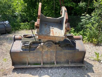 Hydraulická svahovací lžíce - 4