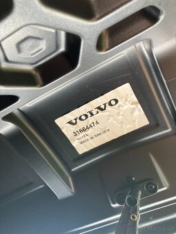 Střešní box THULE - Volvo (Part Number:31664474) + příčníky - 4