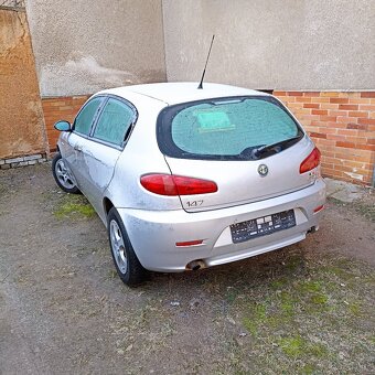 Alfa Romeo 147 - 4