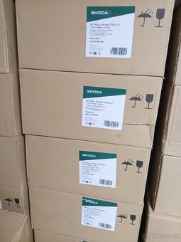 Nové ALU Škoda TRISULI 5x112 18" Superb - 4